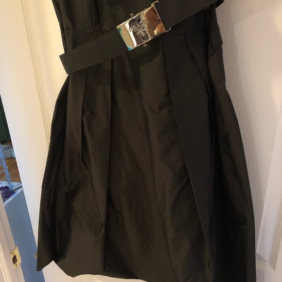 ✨SALE✨Prada dress with belt ✨SALE✨ - Picture 3 of 9